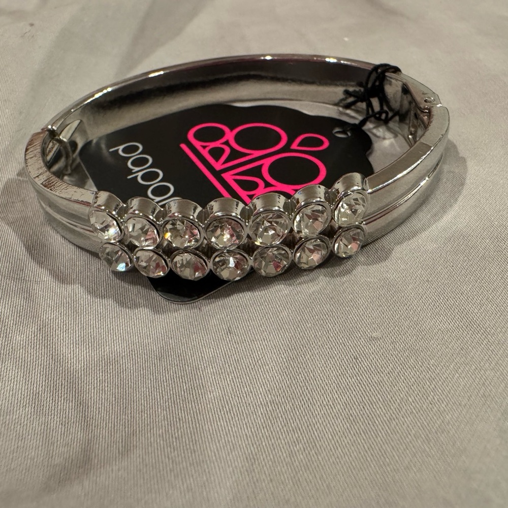NWT Paparazzi Silver “Doubled Down Dazzle” White Bangle Bracelet